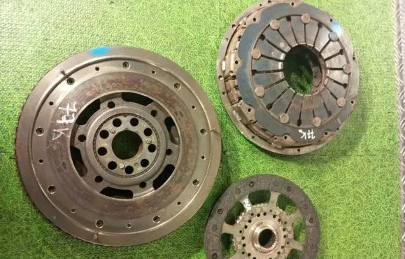 BMW M5 Clutch set kit 2229956 2283089 2229955
