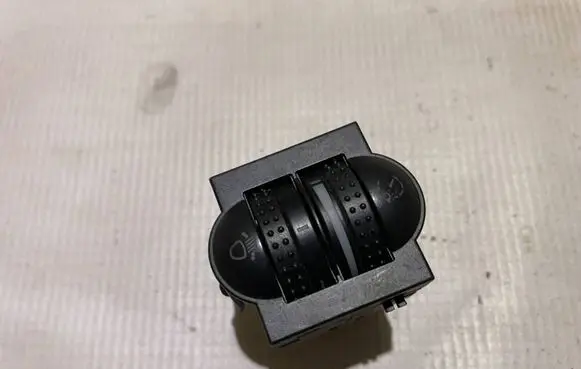 Volkswagen Golf IV Headlight level height control switch 3b0041333