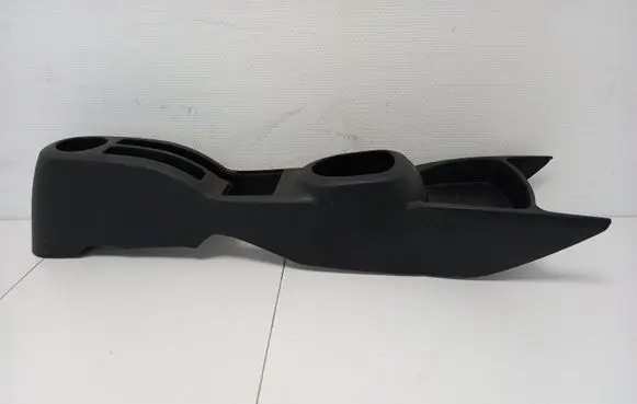 Toyota Yaris Center console 589100D010