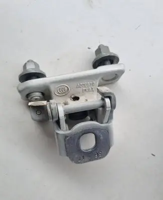 BMW 2 F46 Tailgate/trunk/boot hinge 17120910 7318991
