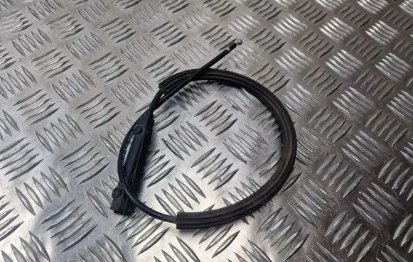 Audi A3 S3 8P Engine bonnet/hood lock release cable 8P0823535B