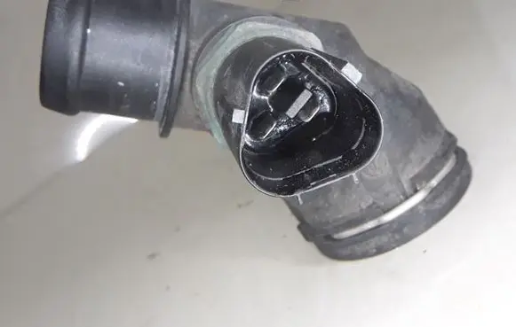 Volkswagen Golf V Engine coolant pipe/hose 1K0122291P