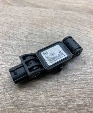 Mazda 5 Airbag deployment crash/impact sensor C23557KC0 CR19