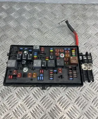 Opel Insignia A Fuse module 13255300