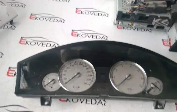Chrysler 300 - 300C Speedometer (instrument cluster) P56044943AF