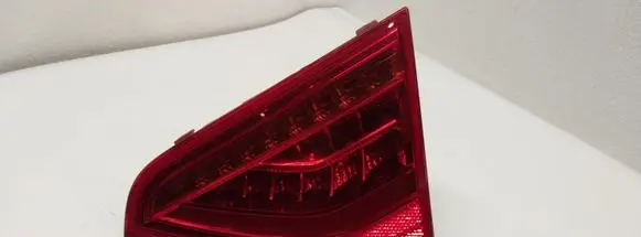 Audi A5 8T 8F Tailgate rear/tail lights 8T0945094C
