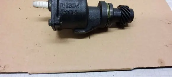 Audi A4 S4 B5 8D Vacuum pump 028207A