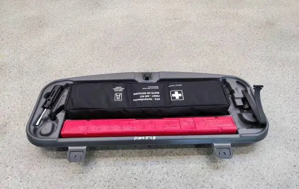 BMW 7 F01 F02 F03 F04 Tool box 6784442AOP1159 6784442