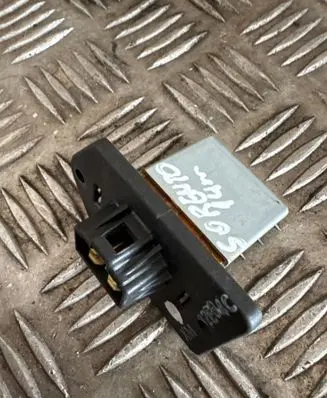 KIA Sorento Heater blower motor/fan resistor 