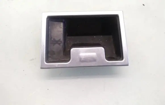 Ashtray (front)