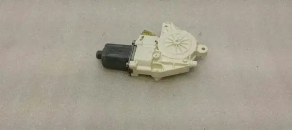 Mercedes-Benz ML W164 Front door window regulator motor A2518200842