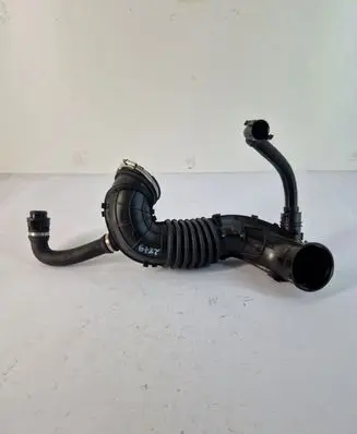BMW 3 F30 F35 F31 Intercooler hose/pipe 586509