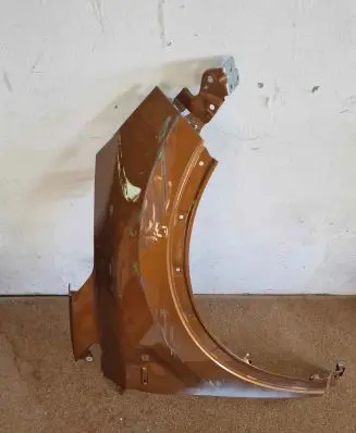 Renault Captur Fender 631009055R