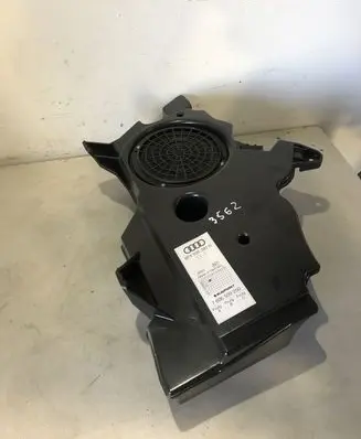 Audi A3 S3 8P Subwoofer speaker 8P3035382D