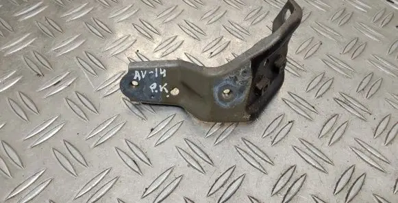 Toyota Avensis T270 Fender mounting bracket