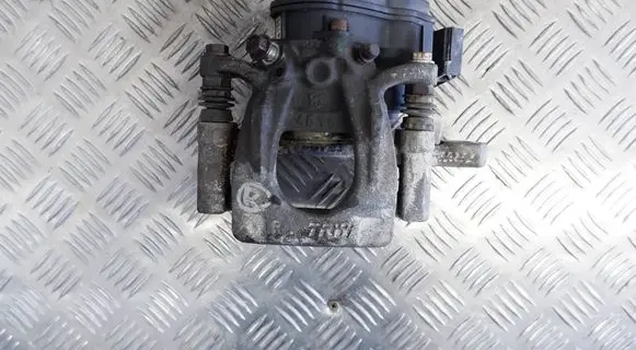 Nissan X-Trail T32 Rear brake caliper 440004CA0A
