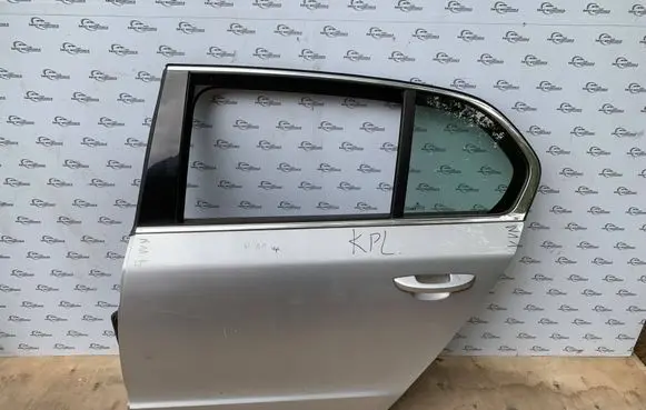 Door (2 Door Coupe)