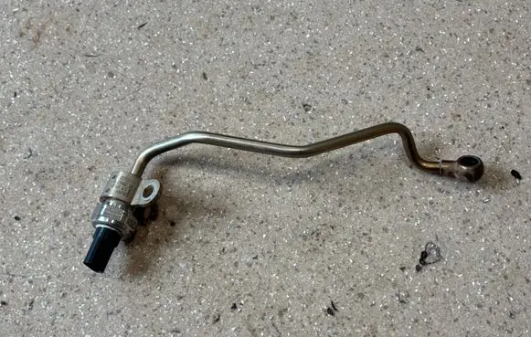 BMW 1 F40 Exhaust gas pressure sensor 8579971