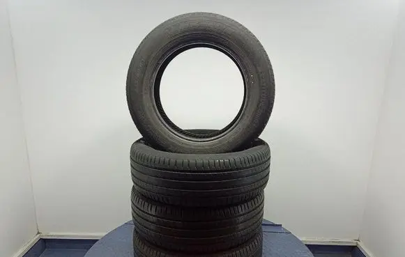 Cadillac SRX R17 summer tire 3528700877847
