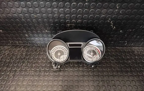 Mercedes-Benz CLA C117 X117 W117 Speedometer (instrument cluster) A1179008100 0263697040