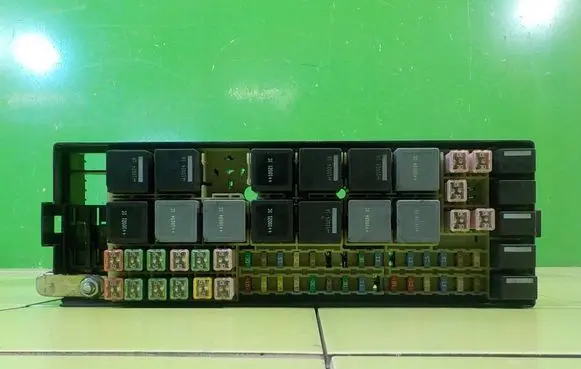 Land Rover Range Rover Sport L320 Fuse box set AH3214290AXB BEZPIECZNIKOW
