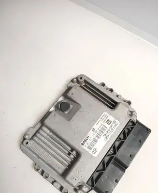 KIA Ceed Engine control unit/module 391032A716 1039S26538 0281015438