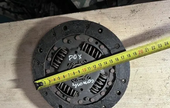 Volkswagen Fox Clutch pressure plate 03D141031C