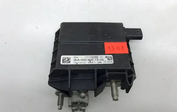 Mercedes-Benz C W205 Battery relay fuse A0009061505 1110055 2308171392