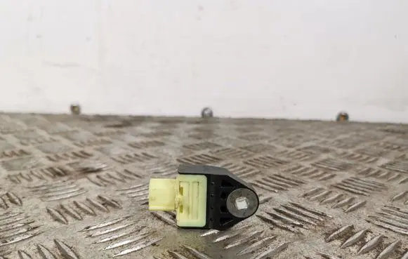 Toyota GT 86 Airbag deployment crash/impact sensor 98231CA000