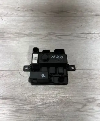 BMW 3 F30 F35 F31 Current control relay 7633242 58650910 5865091