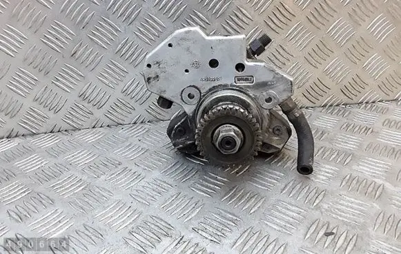 Mercedes-Benz E W212 Fuel injection high pressure pump a6420701201