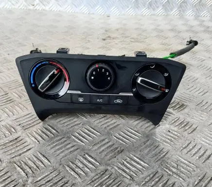 Hyundai i20 (GB IB) Climate control unit 97250CB410 HC410CF3172