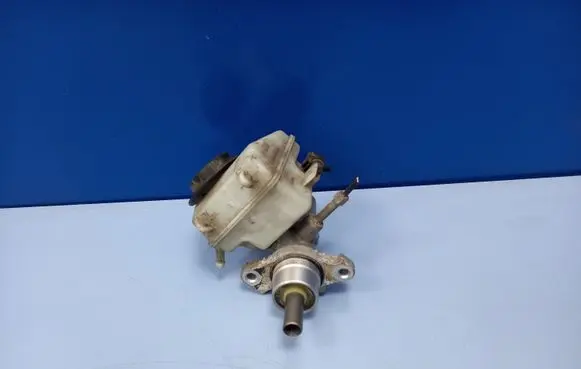 Opel Astra H Master brake cylinder 32067271
