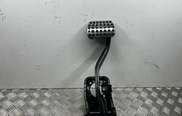 Mercedes-Benz GLC X253 C253 Brake pedal A2052920308 05175 A2052920507