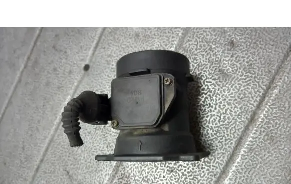 Audi A6 S6 C5 4B Mass air flow meter