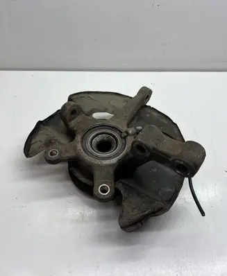 Mercedes-Benz A W169 Front wheel hub 690330