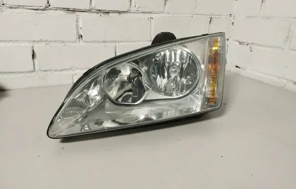 Ford Focus Headlight/headlamp 4M5H1K060BA