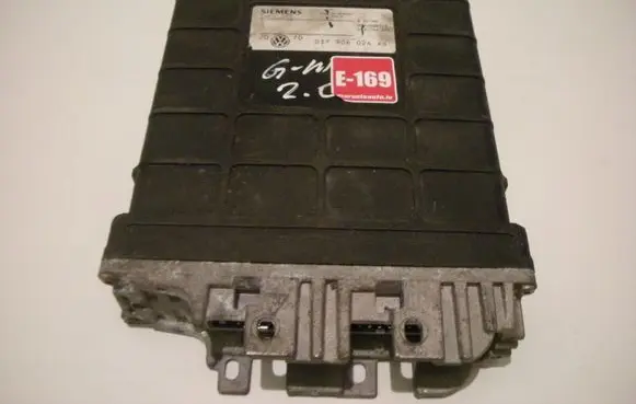 Volkswagen Golf III Engine control unit/module 037906024AG