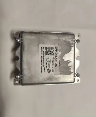 Volkswagen PASSAT B8 Headlight ballast module Xenon 7PP941571AC 7PP941571A