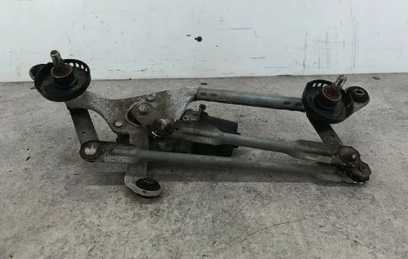 Nissan Note (E12) Front wiper linkage 