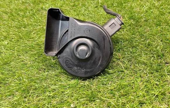 Mercedes-Benz C W204 Horn signal A0065428020