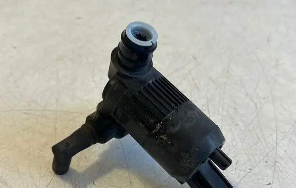Ford Galaxy Windscreen/windshield washer pump DV6117664AA 3T040858