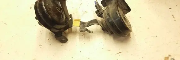 Volkswagen Golf IV Horn signal 191951223