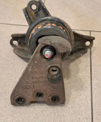 Hyundai ix35 Engine mount vacuum valve 11I09B01597A