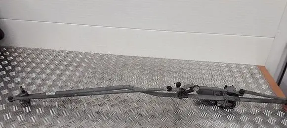 Front wiper linkage