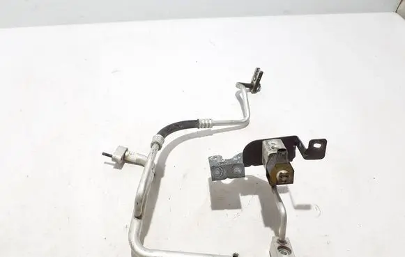 MG ZS Air conditioning (A/C) pipe/hose 10467671
