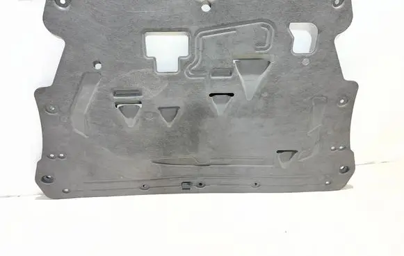 Volvo XC90 Engine splash shield/under tray 32226491