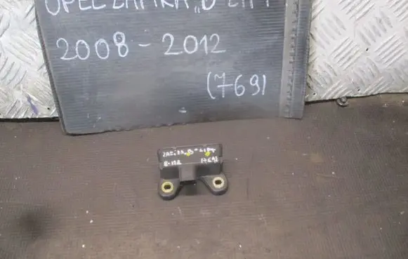 Opel Zafira B ESP (stability system) control unit 132257072