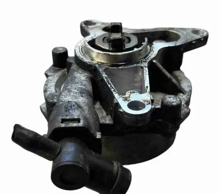 Nissan X-Trail T32 Vacuum pump 146503760R