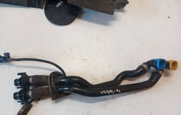 Volvo S60 Engine coolant pipe/hose 31338213